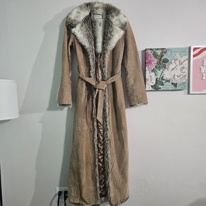 VINTAGE Y2K Charlotte Russe suede long coat with faux fur trim, size M